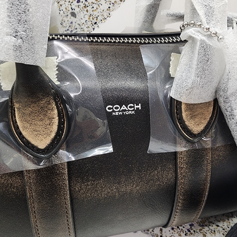 Coach Compass 25 Bag in Black Loved Leather NWT - Picture 3 of 14